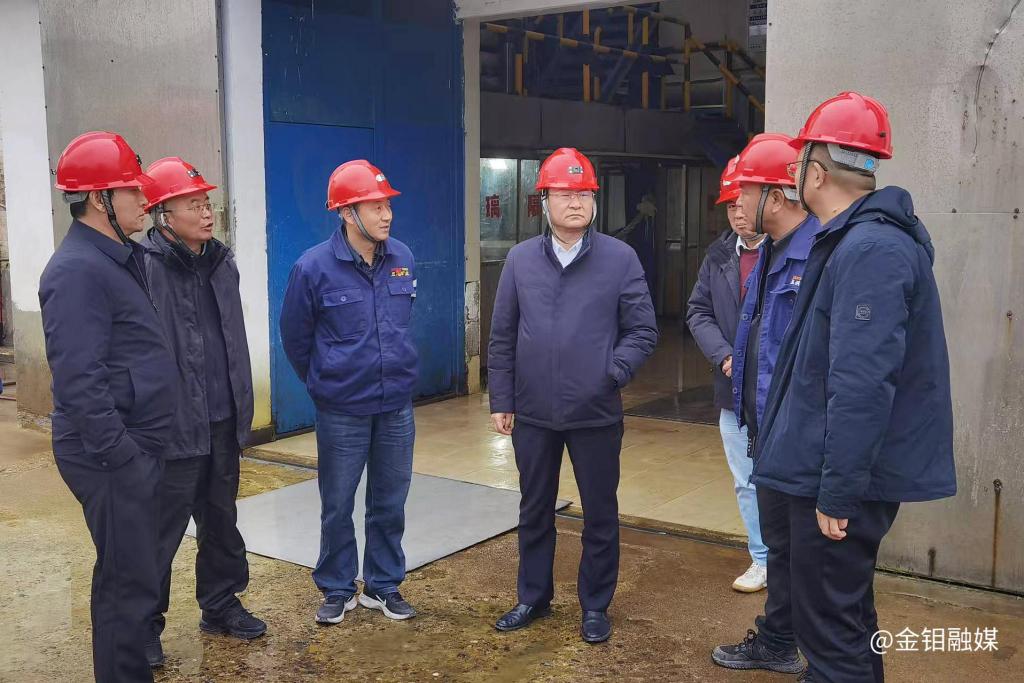 20241211-嚴平到駐山陽權屬企業(yè)調研 (1).jpg 20241211-嚴平到駐山陽權屬企業(yè)調研 (1).jpg